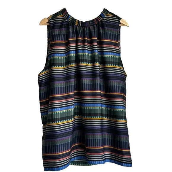 Sleeveless Blouse - Picture 1 of 4